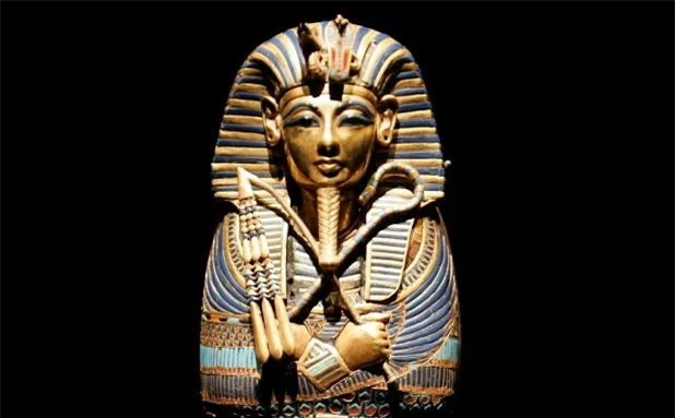 Sang to gia thiet ve can phong bi mat trong mo Pharaoh Tutankhamun hinh anh 1
