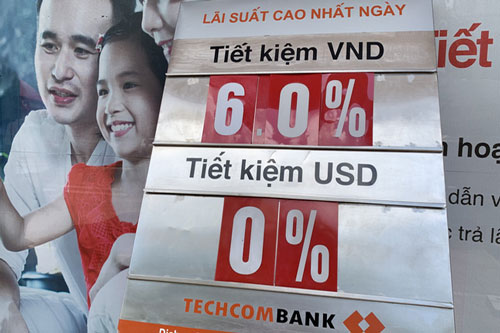 Lãi suất tiết kiệm tiếp tục điều chỉnh giảm 0,15 - 0,5 điểm %