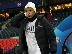 Mbappe chưa vội gia hạn với PSG