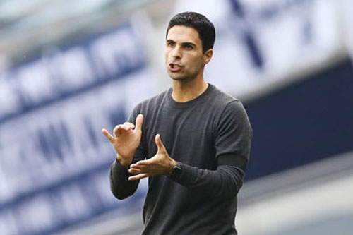 Arsenal không thể dự Champions League với hàng thủ tồi tệ