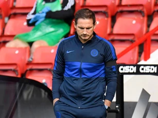 HLV Lampard chỉ ra điểm yếu 'chí mạng' khiến Chelsea gặp khó khi ra sân