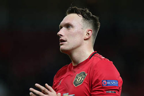 Phil Jones muốn theo chân đồng đội cũ rời M.U đến Serie A để tỏa sáng