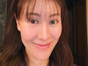 Lý Gia Hân không ngại lộ nhiều nếp nhăn
