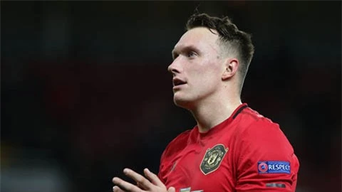 Phil Jones muốn theo chân đồng đội cũ rời M.U đến Serie A để tỏa sáng