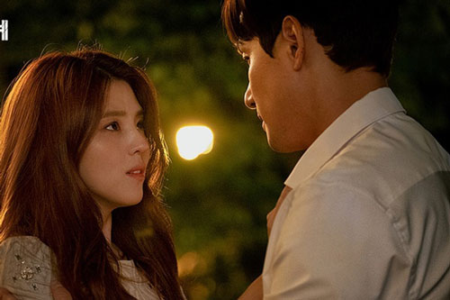 Ngỡ phanh phui được việc chồng ngoại tình từ 1 chi tiết nhạy cảm, cô vợ kiên quyết ly hôn nhưng 3 tháng sau lại bật khóc khi biết bí mật nghẹn lòng