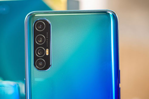Oppo Reno3 Pro giảm giá 4 triệu đồng tại Việt Nam