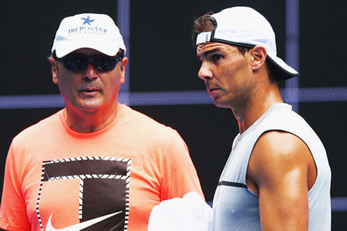 Tại sao Rafael Nadal chưa từng đập vợt?