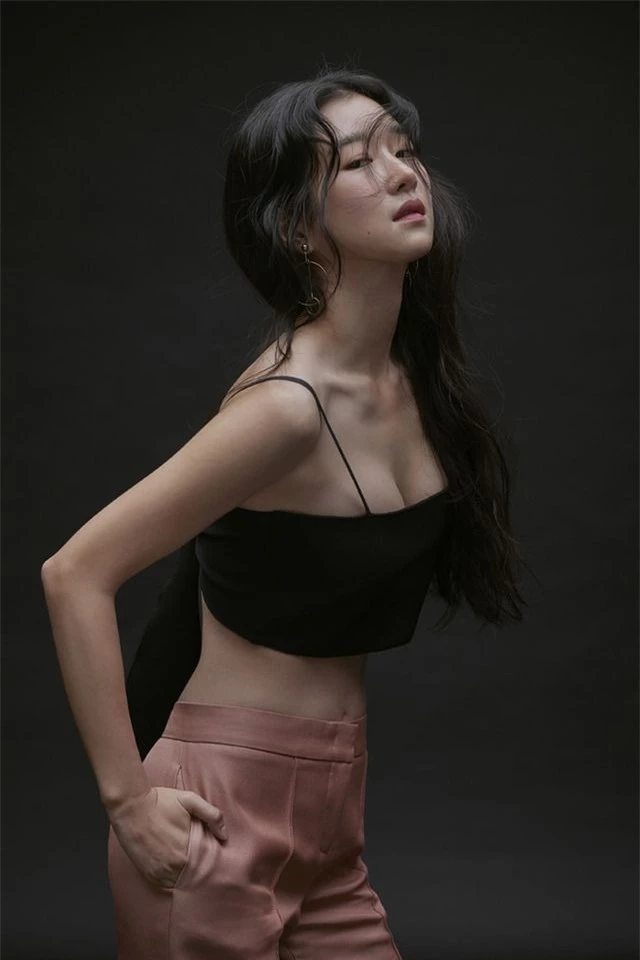 'Điên nữ' Seo Ye Ji sở hữu mình hạc xương mai - vòng eo siêu thực - Ảnh 13