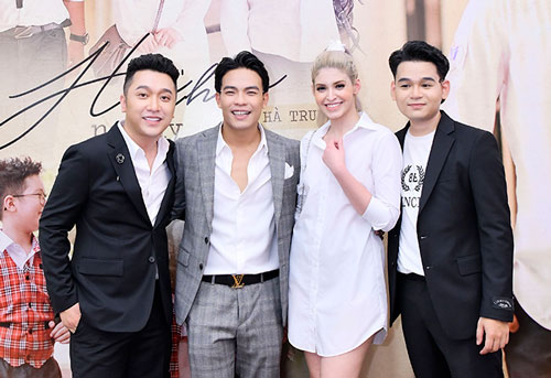 Andrea vui vẻ gặp tình cũ Yanbi