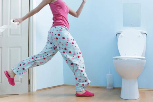 Đi vệ sinh thấy 5 dấu hiệu lạ coi chừng ung thư "ghé thăm", đi khám sớm kẻo hối không kịp