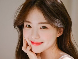 Chăm chỉ bôi thứ này lên mặt, cô gái khiến bạn bè 'sốc nặng' vì bao nhiêu tàn nhang điều 'biến mất' mà da lại trắng mịn màng