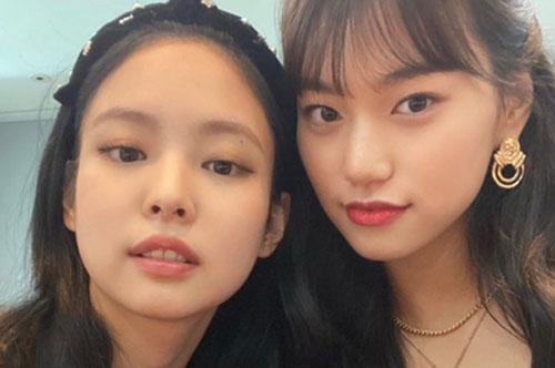 'Thánh ngoại giao' Do Yeon thân thiết với các mỹ nhân đình đám