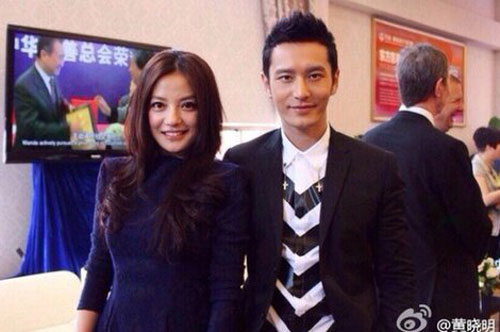 Bỏ lỡ Tô Hữu Bằng, từ chối Huỳnh Hiểu Minh, vì sao Triệu Vy chọn đại gia 'một đời vợ' Huỳnh Hữu Long?