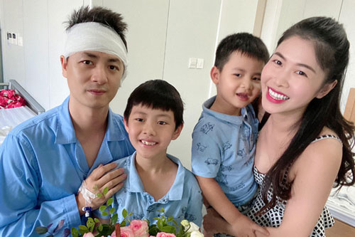 Đăng Khôi phẫu thuật tai