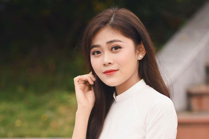 Nữ sinh ngành Luật say mê hoạt động tình nguyện