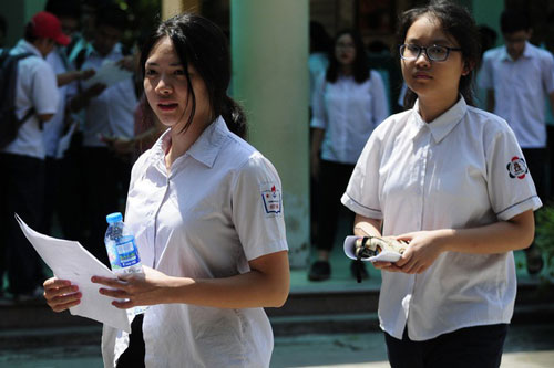 Hôm nay (16/7), gần 89.000 thí sinh làm thủ tục dự thi vào lớp 10 năm 2020 tại Hà Nội