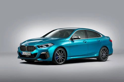 3. BMW 2 Series 2020 (giá khởi điểm: 35.300 USD, điểm tổng thể: 8,7/10).