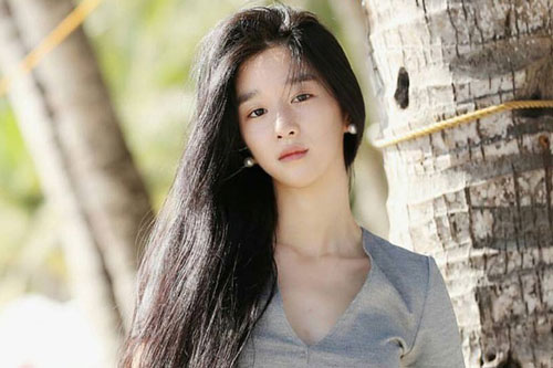 Vòng eo của 'Điên nữ' Seo Ye Ji vượt mặt dàn mỹ nữ Black Pink, fan bùng nổ tranh cãi