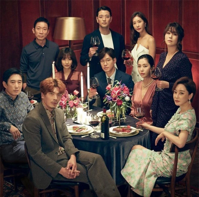 Top phim Hàn ra mắt tháng 7: 'Mợ ngố' Song Ji Hyo đại chiến 'Nữ hoàng' Hwang Jung Eum - Ảnh 9