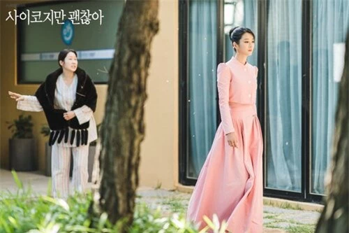 Vòng eo của 'Điên nữ' Seo Ye Ji vượt mặt dàn mỹ nữ Black Pink, fan bùng nổ tranh cãi - Ảnh 2
