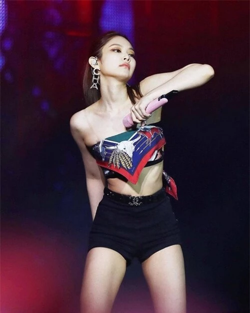 Vòng eo của 'Điên nữ' Seo Ye Ji vượt mặt dàn mỹ nữ Black Pink, fan bùng nổ tranh cãi - Ảnh 9