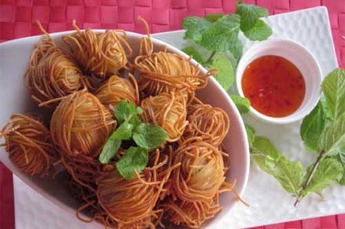 Cách làm món mỳ cuốn thịt heo chiên giòn ngon, đẹp mắt
