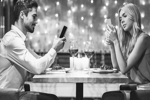 Mặt trái của dịch vụ hẹn hò trực tuyến