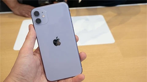 iPhone 11 bất ngờ giảm giá mạnh tại VN, xuống mức 'đáy' mới