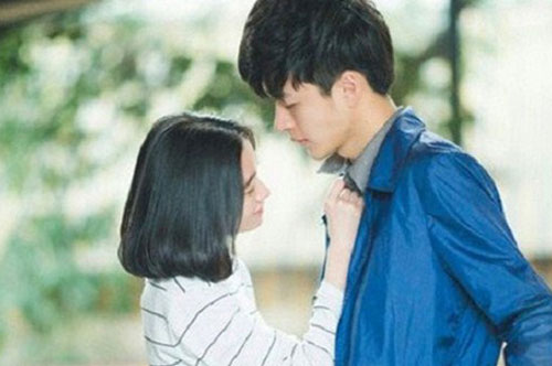 Ngắm lớp mascara hoàn hảo trên mắt cô đồng nghiệp xinh đẹp, chồng không khỏi giật mình hoảng hốt, lập tức về ôm vợ nghẹn ngào xin lỗi