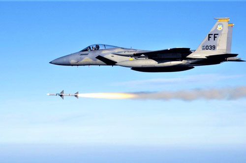 Kh&#xF4;ng ph&#x1EA3;i F-35, t&#xEA;n l&#x1EED;a n&#xE0;y l&#xE0;m n&#xEA;n cu&#x1ED9;c c&#xE1;ch m&#x1EA1;ng trong kh&#xF4;ng chi&#x1EBF;n