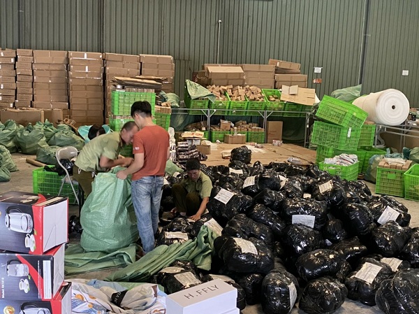 Thủ đoạn mới: Lợi dụng thương mại điện tử, bưu chính kinh doanh hàng giả, hàng cấm tại cảng ICD Mỹ Đình