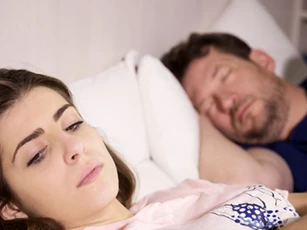 Chồng không thích giao tiếp với tôi