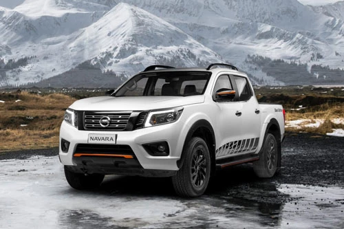 Nissan Navara Black Edition A-IVI.