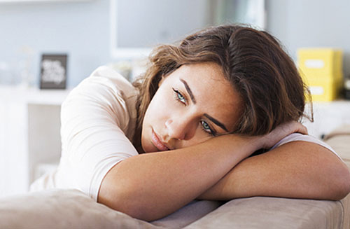 Chồng vẫn giữ kỷ vật của bạn gái cũ