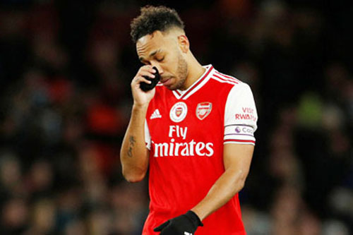 Aubameyang, tiền đạo lớn của những trận đấu nhỏ?