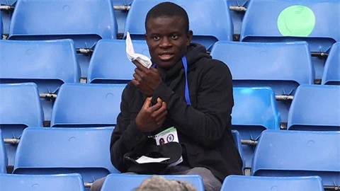 Kante vắng mặt ở đại chiến với Man United