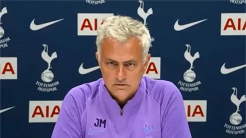 Mourinho: 'M.U có cái may mà chẳng đội nào có'