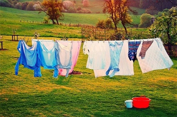 Nàng dâu đảm bày cách giữ quần áo luôn phẳng phiu dù giặt bằng máy hàng ngày - 4