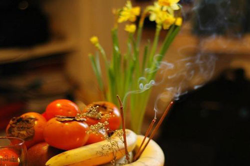 Mùng 1, ngày Rằm thắp hương giờ này 'thần linh gật đầu ưng ý', gia chủ dễ gặp may đủ đường, tiền tiêu ‘mãi không hết’