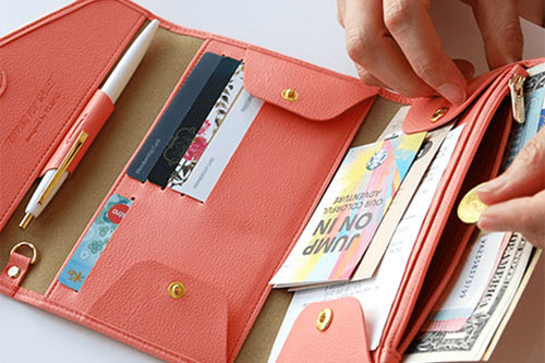 Mùng 1 lén đặt thứ này vào ví, tiền bạc dễ 'ùn ùn' kéo về, giàu sang 'chóng mặt'