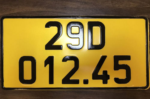 Đổi biển số màu vàng có được giữ biển cũ?