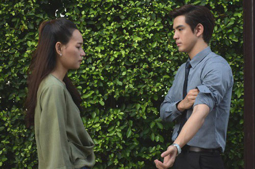 Trước khi ra tòa chồng tặng vợ 1 chiếc váy ngủ gợi cảm, ngày gặp lại anh ta hối hận tột cùng nhưng cô chỉ cười trả lời 1 câu