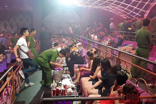 Đồng Nai: Phát hiện gần 100 đối tượng dương tính với ma túy trong quán bar, karaoke