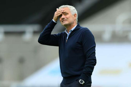 Mourinho tiết lộ kế sách chuyển nhượng mùa dịch
