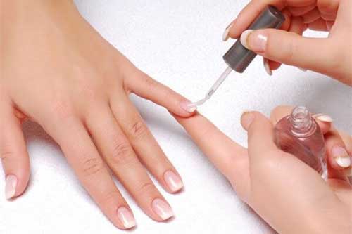 8 mẹo đơn giản làm dài móng tay cực nhanh ngay tại nhà