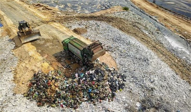 Các quận nội thành Hà Nội đã hết khổ vì rác - Ảnh 2.