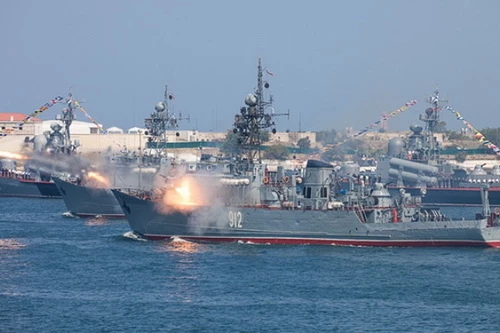 Các tàu chiến thuộc Hạm đội Biển Đen của Hải quân Nga. Ảnh: TASS.