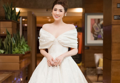 Tú Anh trúng show liên tiếp nhưng tụt giá cát-xê