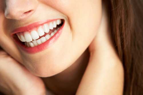 Nhìn tướng răng phụ nữ, có thể biết ngay ai sướng, ai khổ