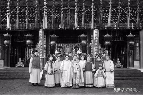 Trung Hoa cổ xưa cho rằng máy chụp ảnh có thể "cướp" đi linh hồn con người, vậy tại sao Từ Hi Thái hậu lại mê mẩn hoạt động này?